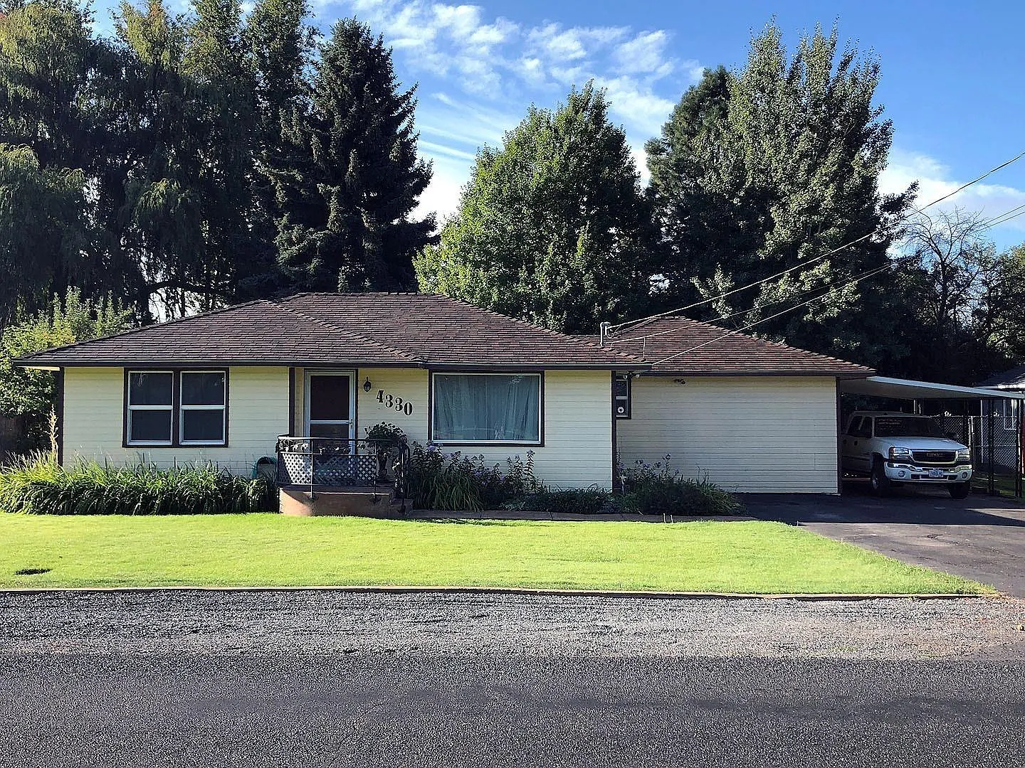 4330 Clinton Ave photo 1