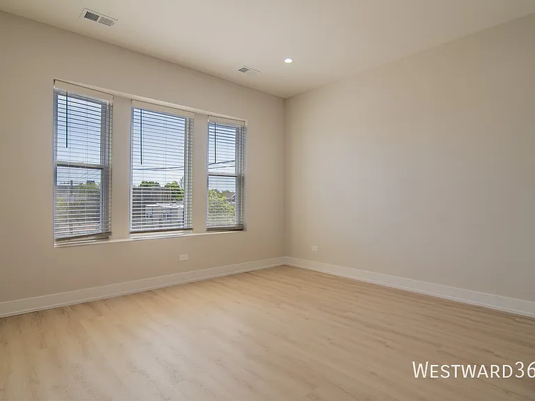 1546 N Homan Ave #3 — Photo 6