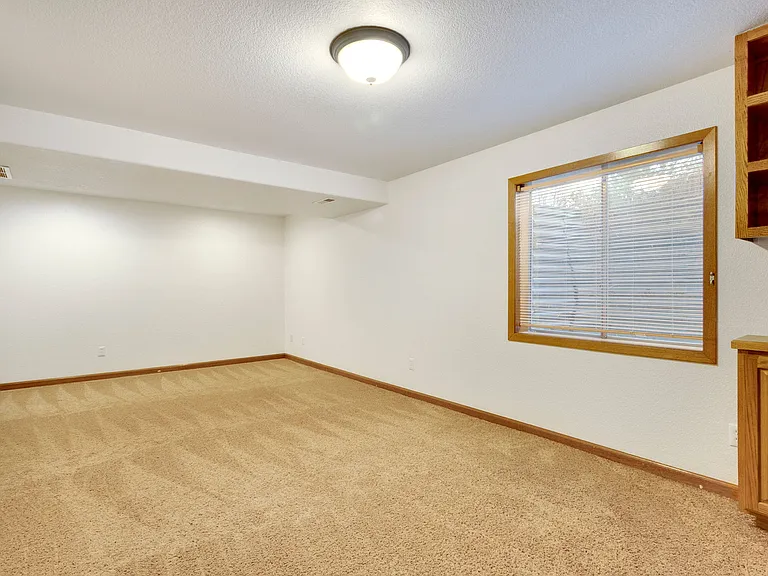 1025 Centennial Dr — Photo 21