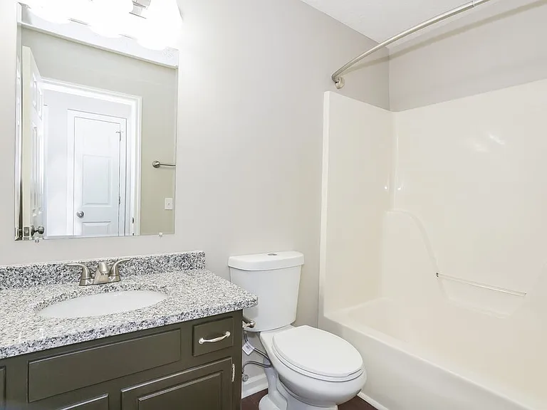1207 Cedarbend Dr — Photo 16