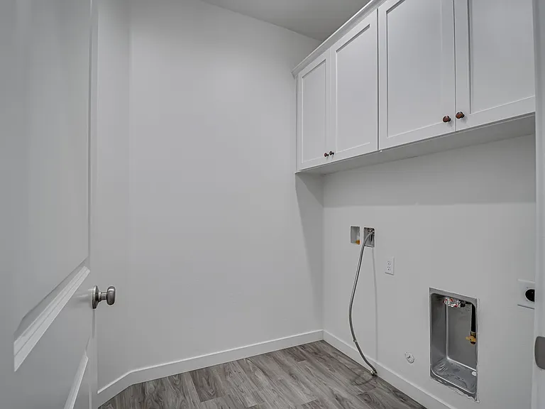 15017 Maryvale Ave — Photo 18