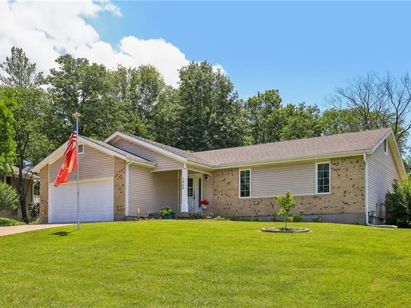 1464 Grandview Dr, Warrensburg, MO 64093