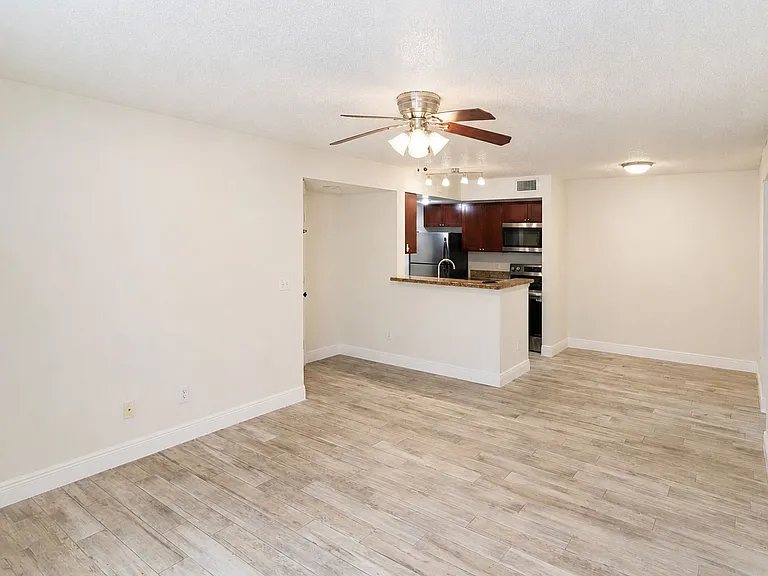 5156 Conroy Rd #16 — Photo 4