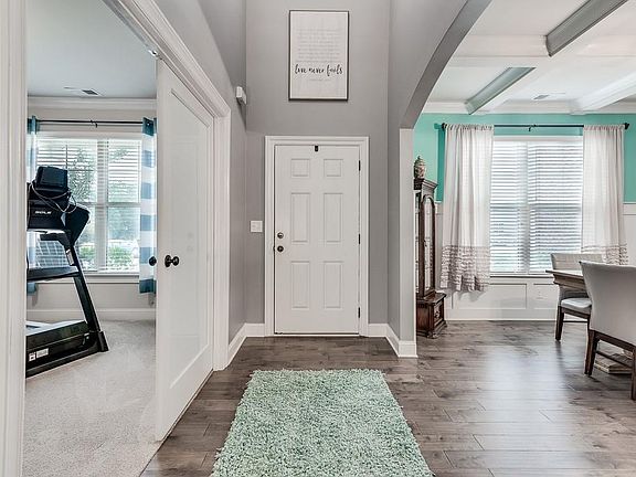 5th image of 2911 Canyon Glen Way