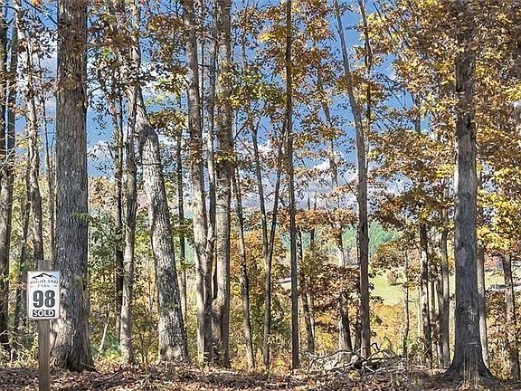 2nd image of 98 Winding Rdg