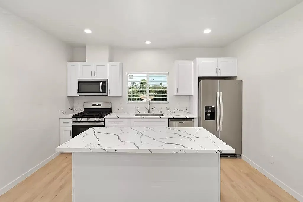 5141 Ewing Street - 1 — Photo 2