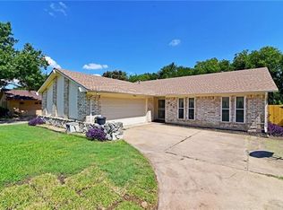 342 Kirby Creek Dr, Grand Prairie, TX 75052