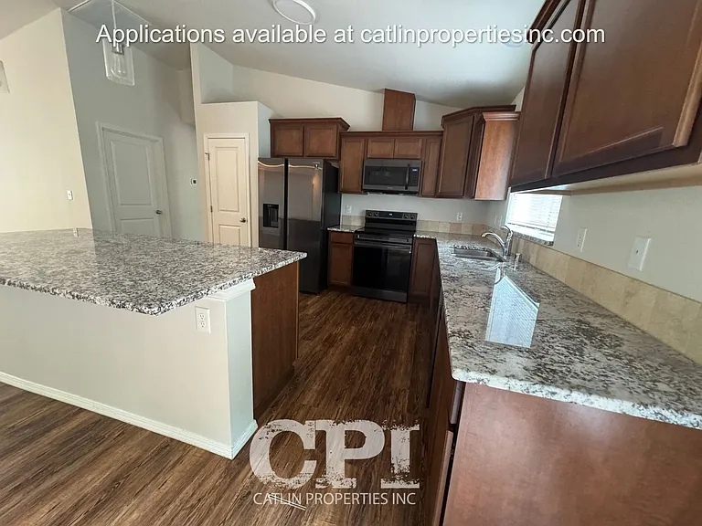 655 Chapman Rd — Photo 6
