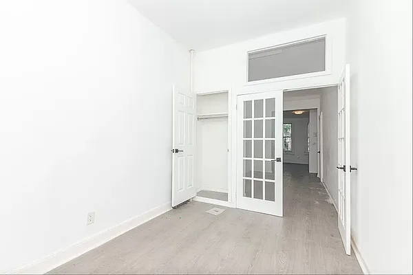 Rented by Fave Realty Inc | media 6