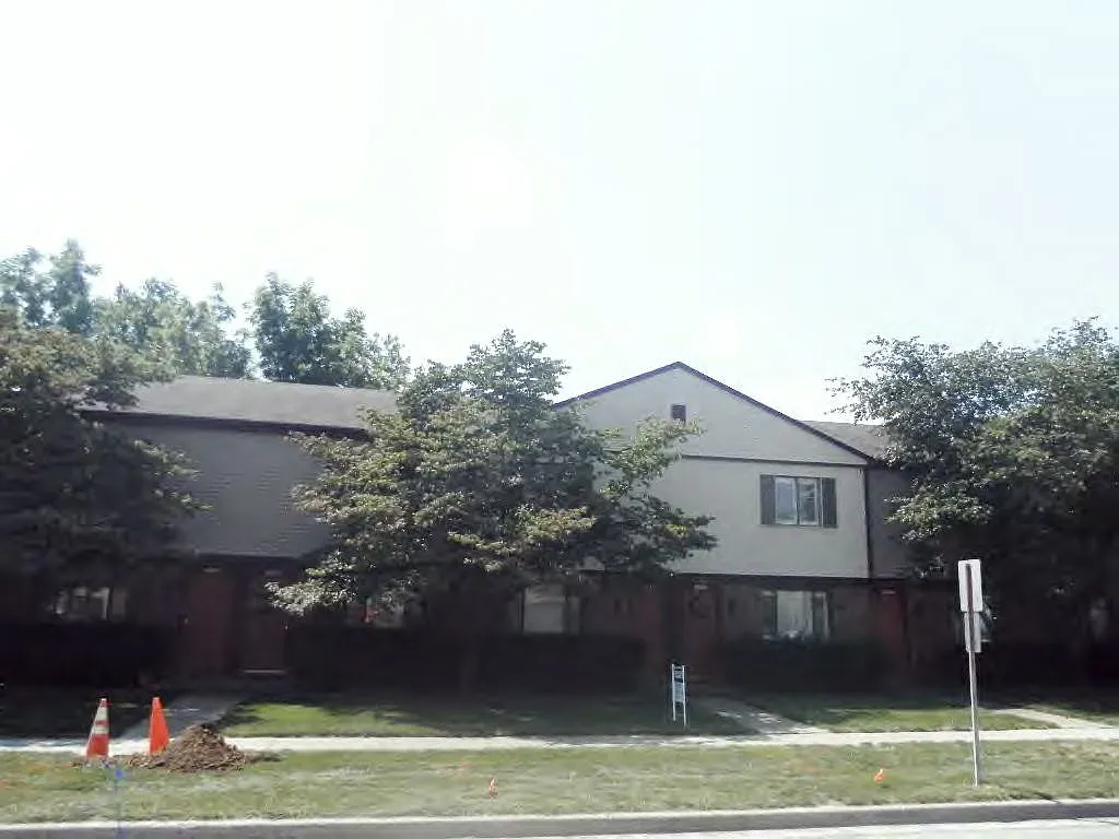 1026 W Williams St photo 1