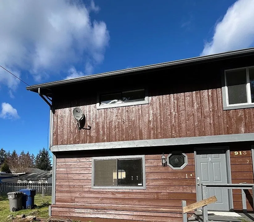 913 Peters Pl #3