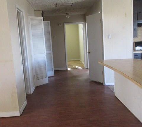 4th image of 2490 Glendale Dr