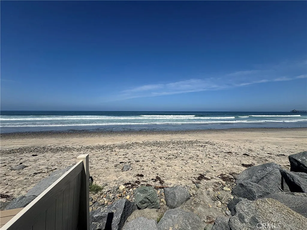 2 bed, 1100 sqft, $6,500 — Photo 1