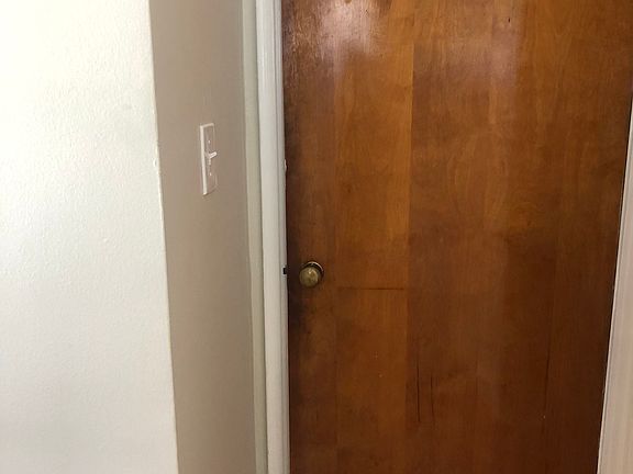 3rd image of 8510 Pembroke Ave