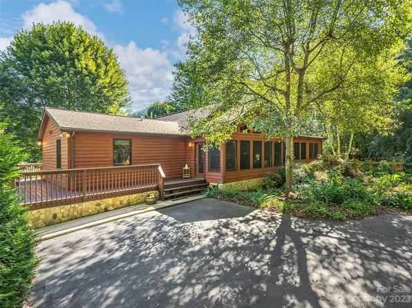 382 Cove Creek Ln, Weaverville, NC 28787