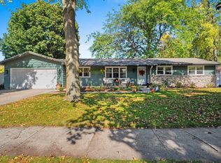 344 Miramar Dr, Green Bay, WI 54301