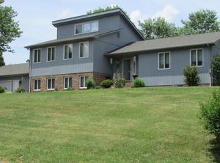 216 Beaumont Ln, Bluff City, TN 37618