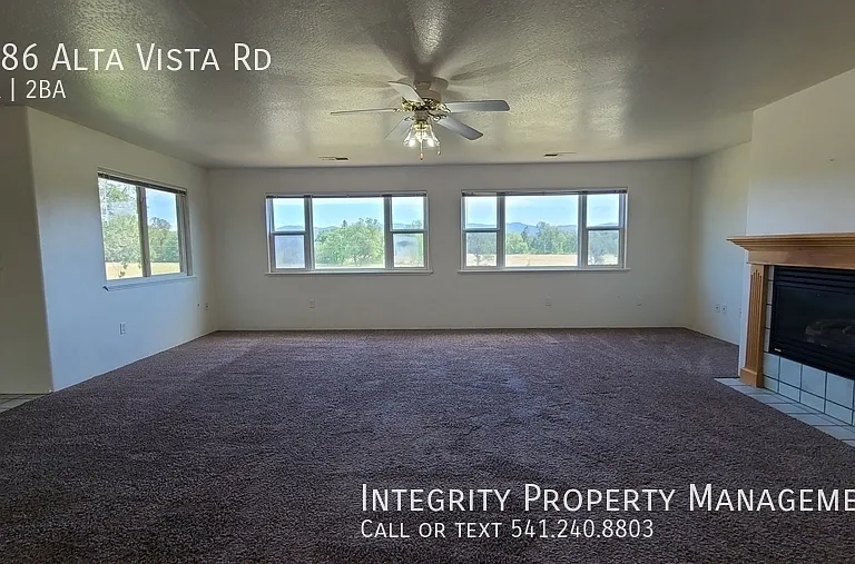 1586 Alta Vista Rd — Photo 5