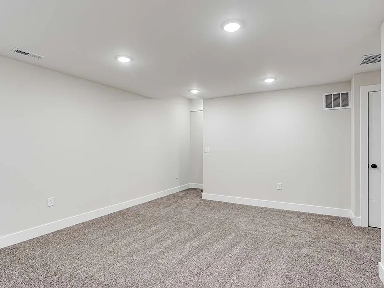 8541 W 37th St N #1 — Photo 24