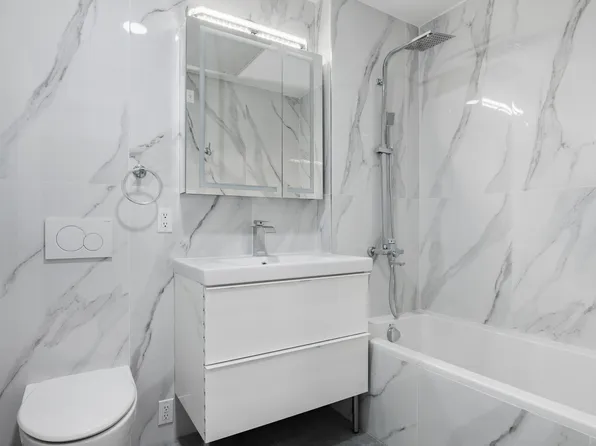 571 Ocean Parkway image 4 of 4