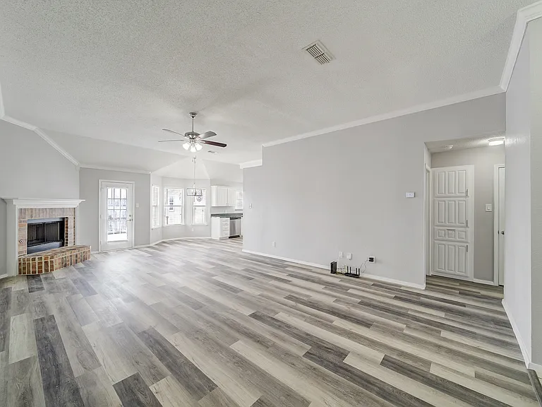 3300 Tommy Hays Dr — Photo 36