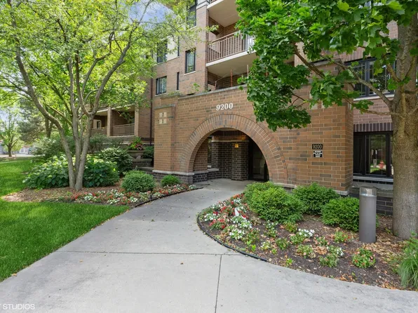 9200 E Prairie Rd APT 406, Evanston, IL 60203