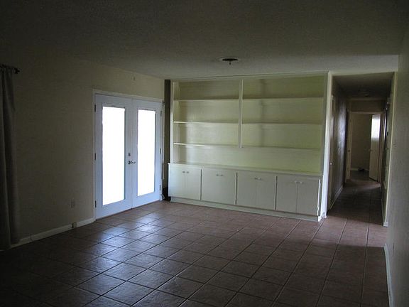 5th image of 1338 Nile Dr
