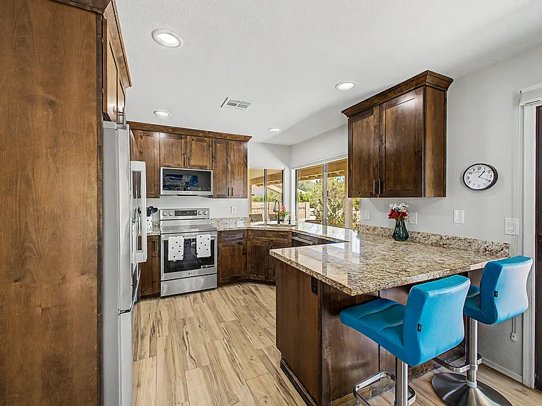 9625 W Taro Ln — Photo 22