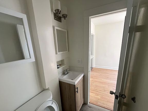 5th image of 11820 Venice Blvd APT 4