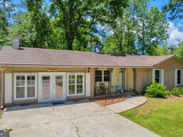 15 Porter Cir, Hampton, GA 30228