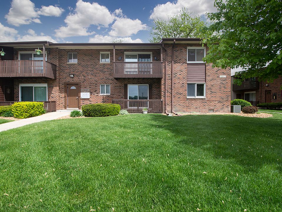 1st image of 18079 Live Oak Ct #1616