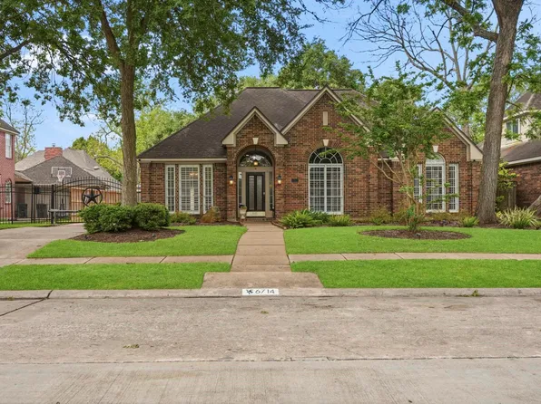 6714 Morningside Dr, Sugar Land, TX 77479