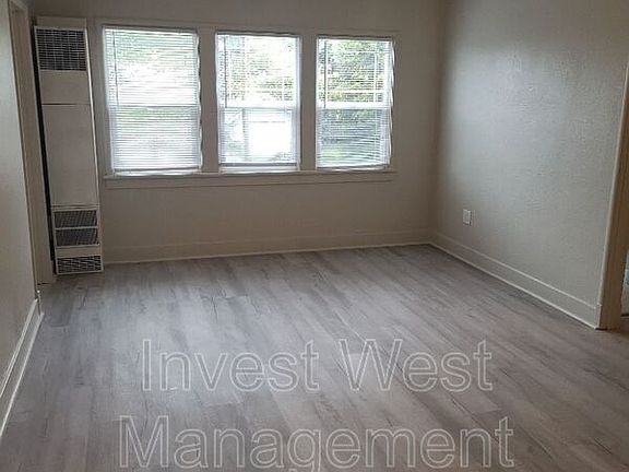 2nd image of 615 NE 6th Ave APT 10