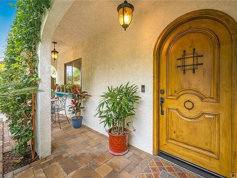 1337 Vuelta Grande Ave — Photo 8