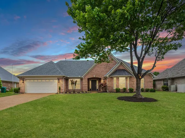 115 Lewis Fairway Cir, Oakland, TN 38060