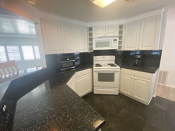 5th image of 17004 Silver Shores Ln