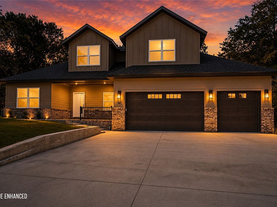 1st image of 46 Chaucer Dr
