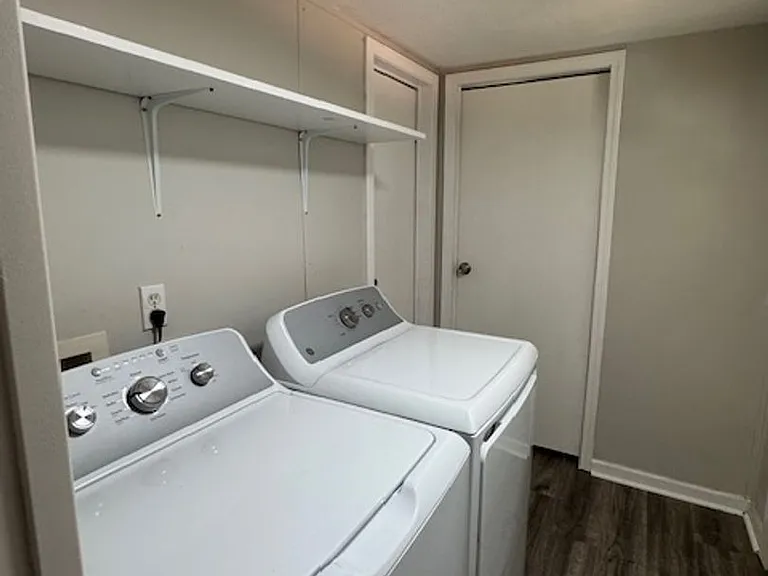 240 Max Ct — Photo 11