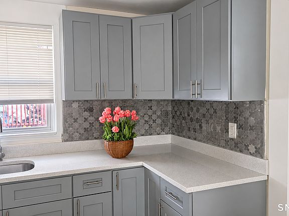 3rd image of 98 Wolcott Street
