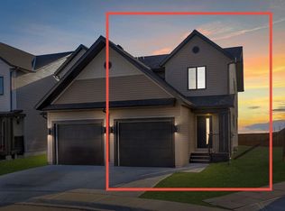 800 S Point Gate SW, Airdrie, AB T4B5H7