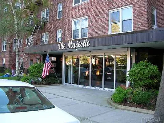 Sold by Benjamin Realty Since 1980 | media 1