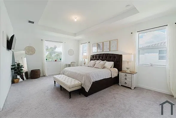 3 bed, 2403 sqft, $3,350 — Photo 2