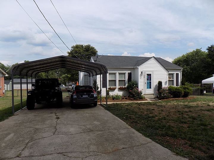1st image of 114 1/2 Abernathy St