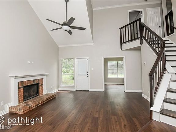 3rd image of 6601 Pecanwood Dr