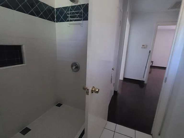 216 Enfield Rd — Photo 10