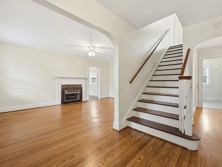 1203 S Main St — Photo 16