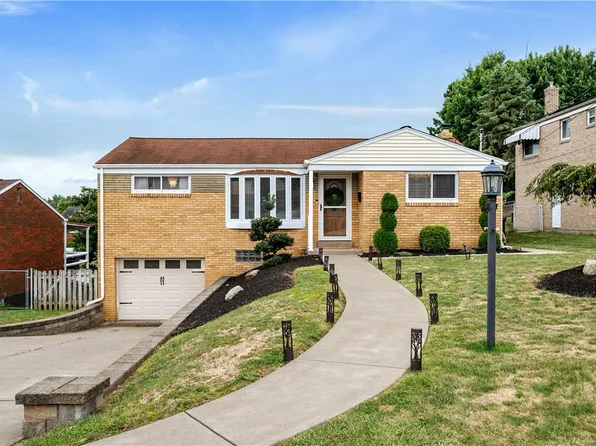 439 Blossom Dr, Pittsburgh, PA 15236