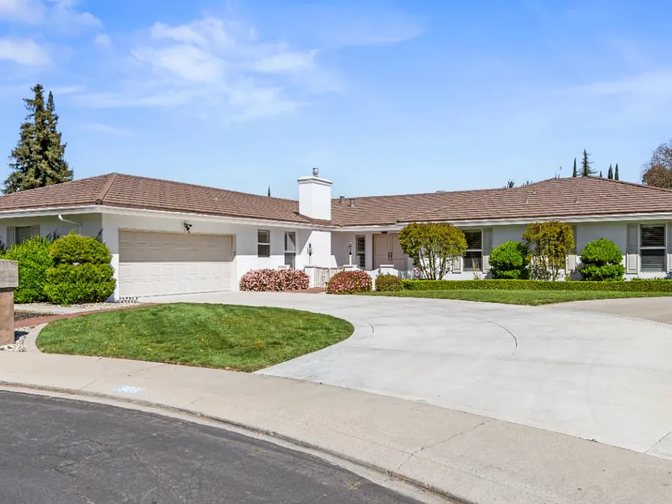 908 Newcastle Ct