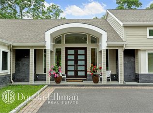 2527 Cedar Swamp Rd, Glen Head, NY 11545