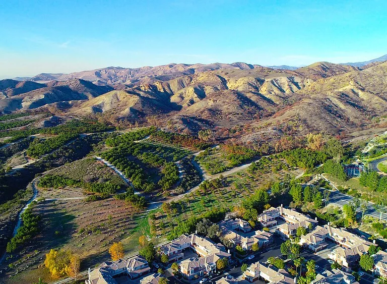 54 Santa Barbara Ct — Photo 3